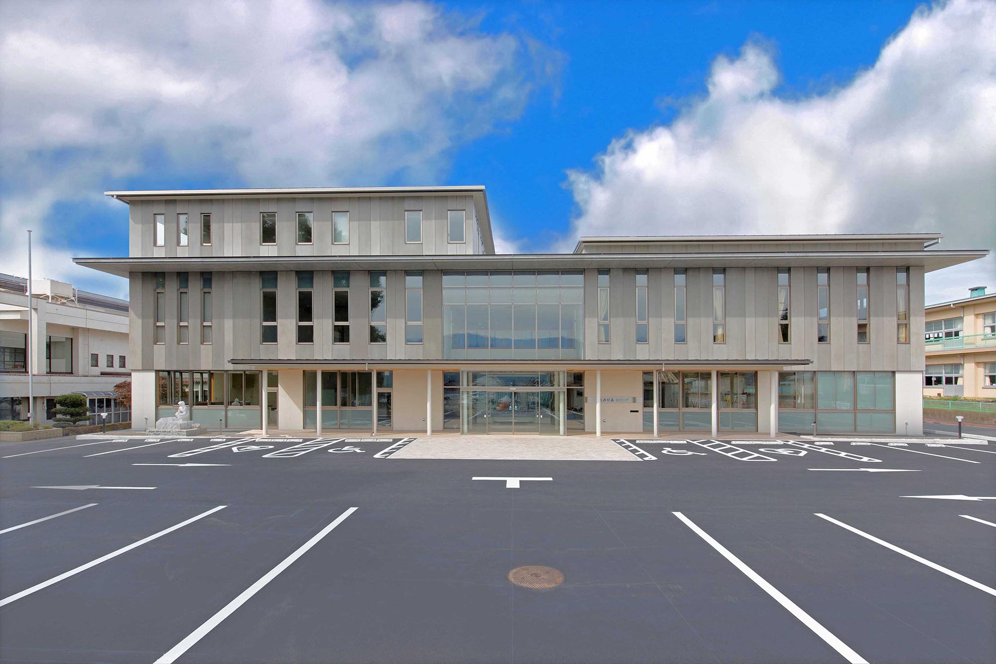 松川町中央公民館 えみりあ