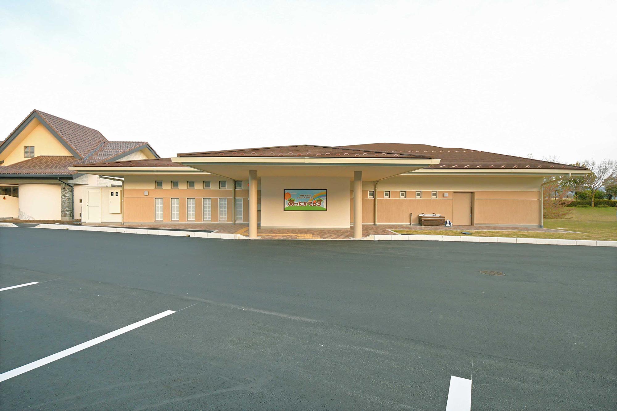 高森町子育て支援施設 あったかてらす