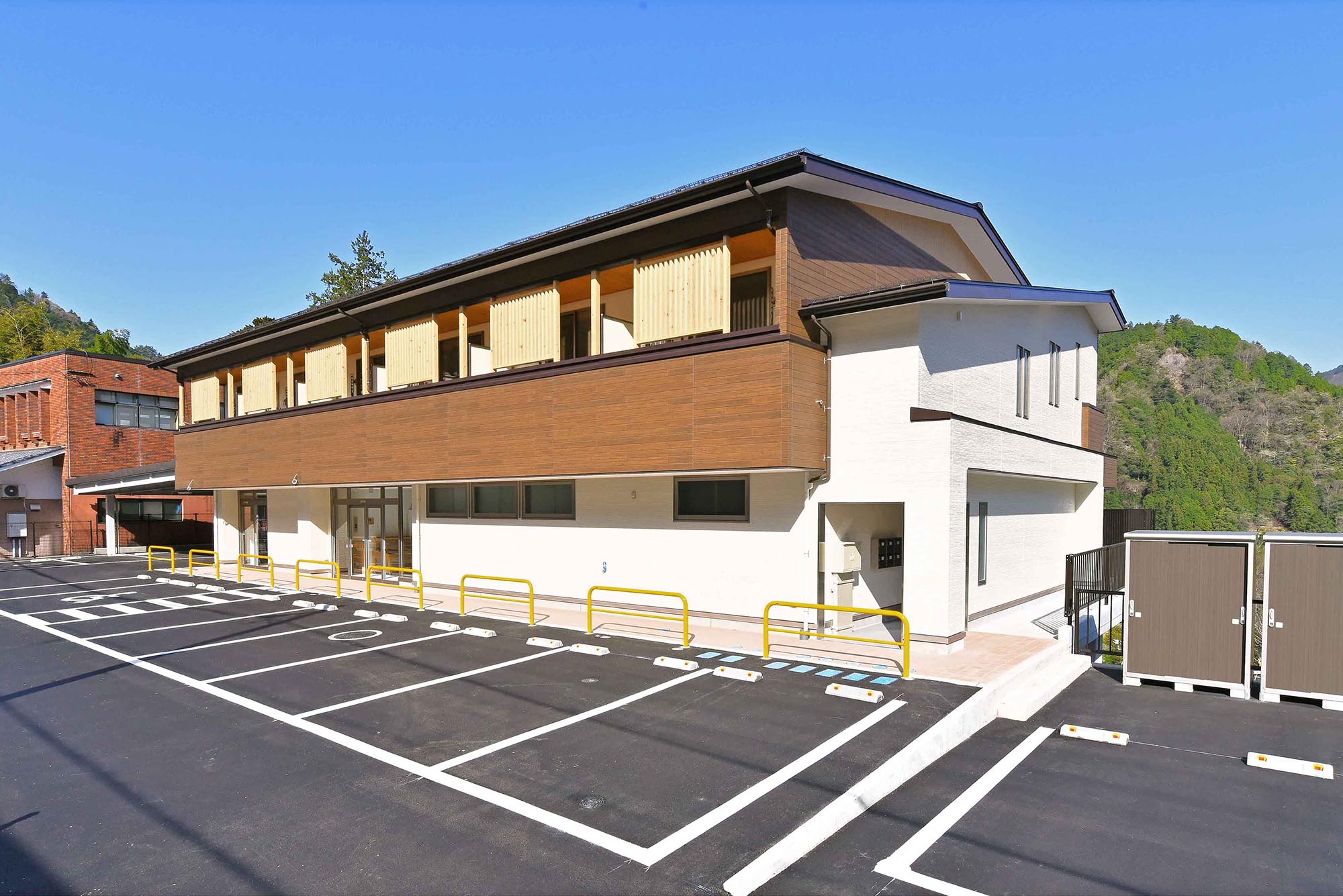 天龍村平岡駅前活性化複合施設 満島屋・村営住宅コーポあさぎり